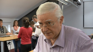 Dr. Holdener de la Suisse