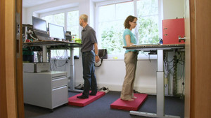 Une position debout dynamique qui augmente la productivité
