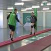 Après une faute brutale, Cedric Itten fait tout pour revenir sur le terrain de football